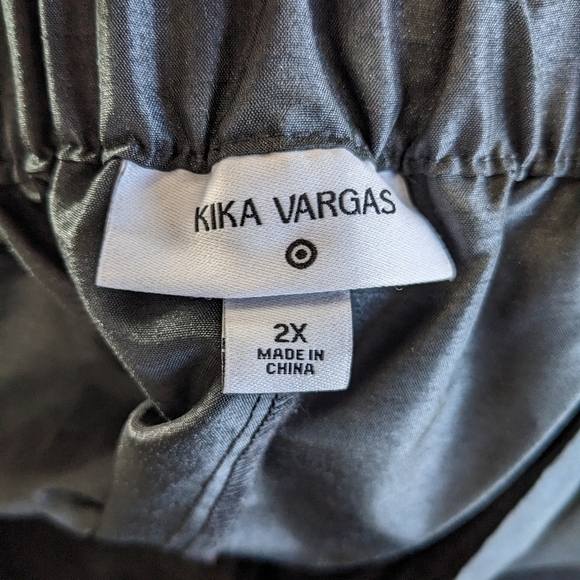 Kika Vargas for Target scalloped edge pocket tapered leg black pants. - Picture 10 of 12